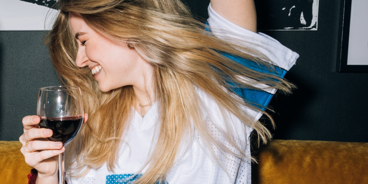 Can drinking alcohol cause a UTI?